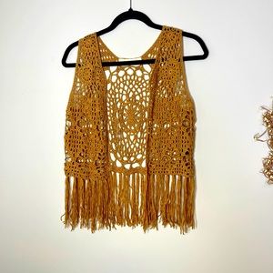 Crochet camel color vest with Fringe by Magnolia Southern! Size S/M ✨✨